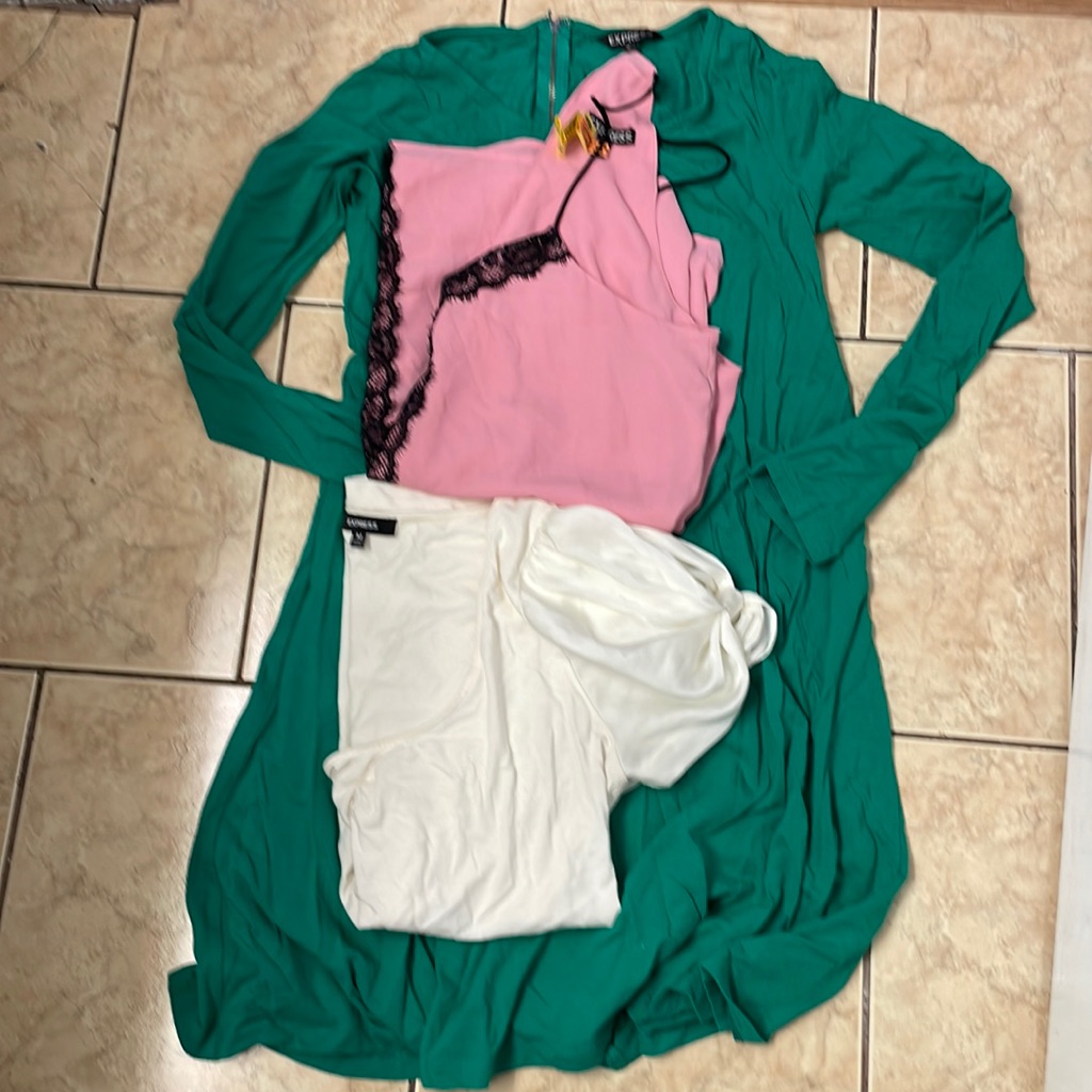 Express Medium Bundle Lot